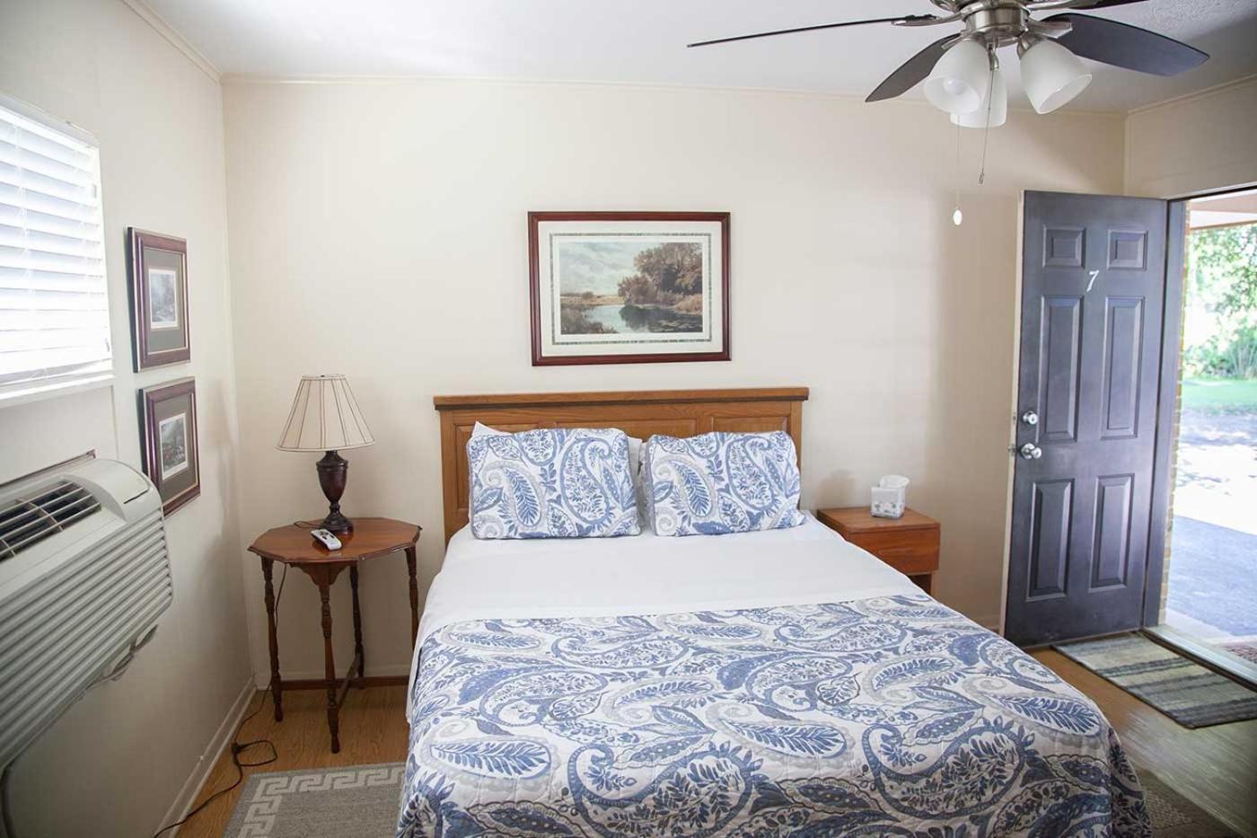 Shiner Country Inn מראה חיצוני תמונה